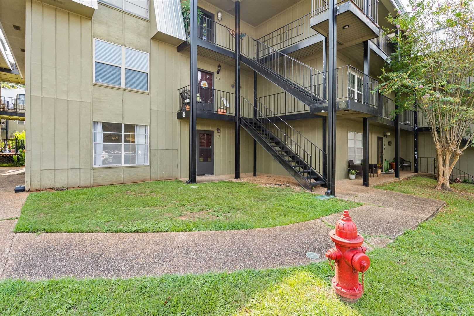 Two Bedroom River View Condo – photo 3