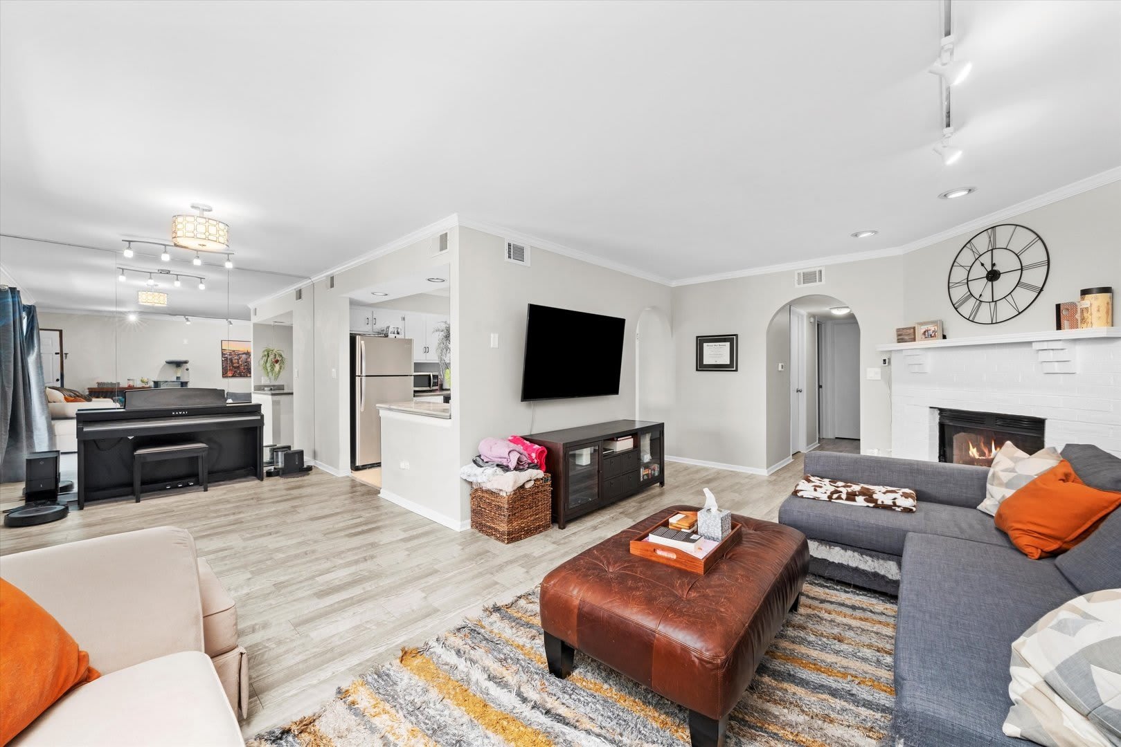 16743 Paxton Avenue – photo 2