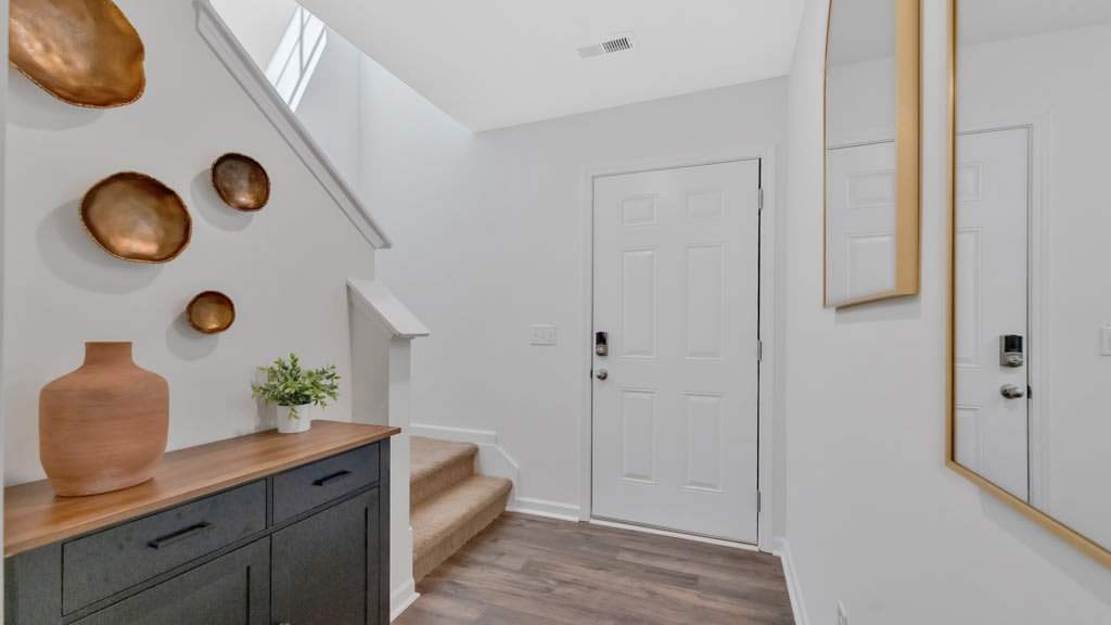 1084 Saylors Place – photo 4