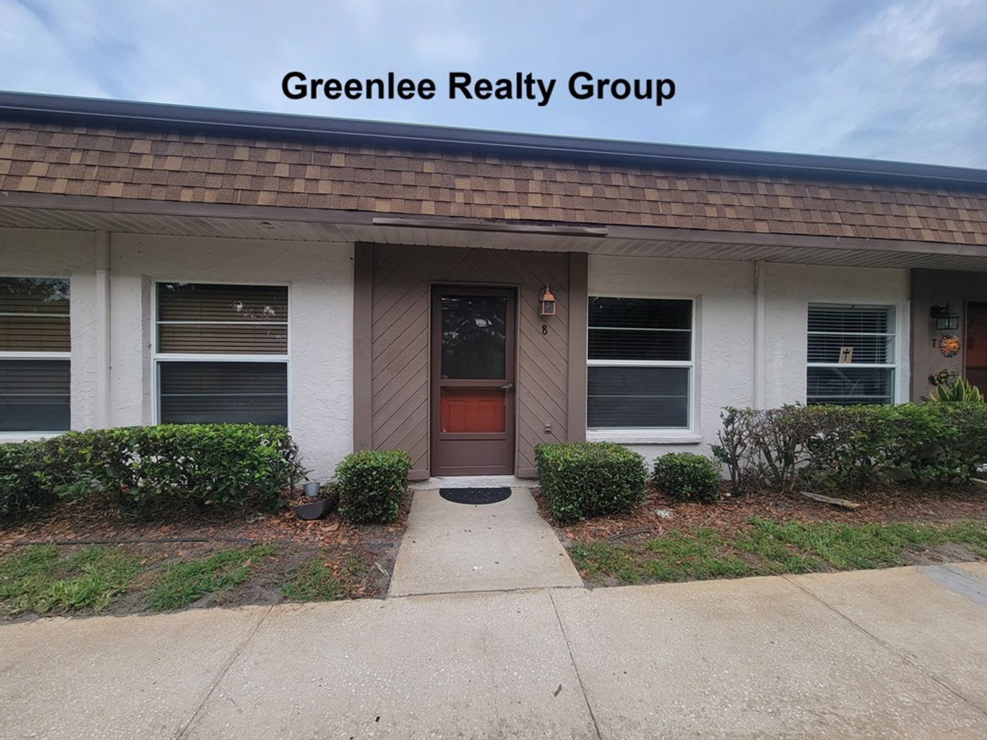 Beautiful 2 Bedroom / 1.5 Bathroom Condo Located in a Quiet 55+ Community! Water/Sewer/Trash/Lawn Included! – photo 1