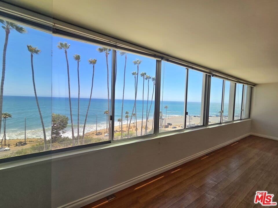 17368 W Sunset Blvd – photo 1