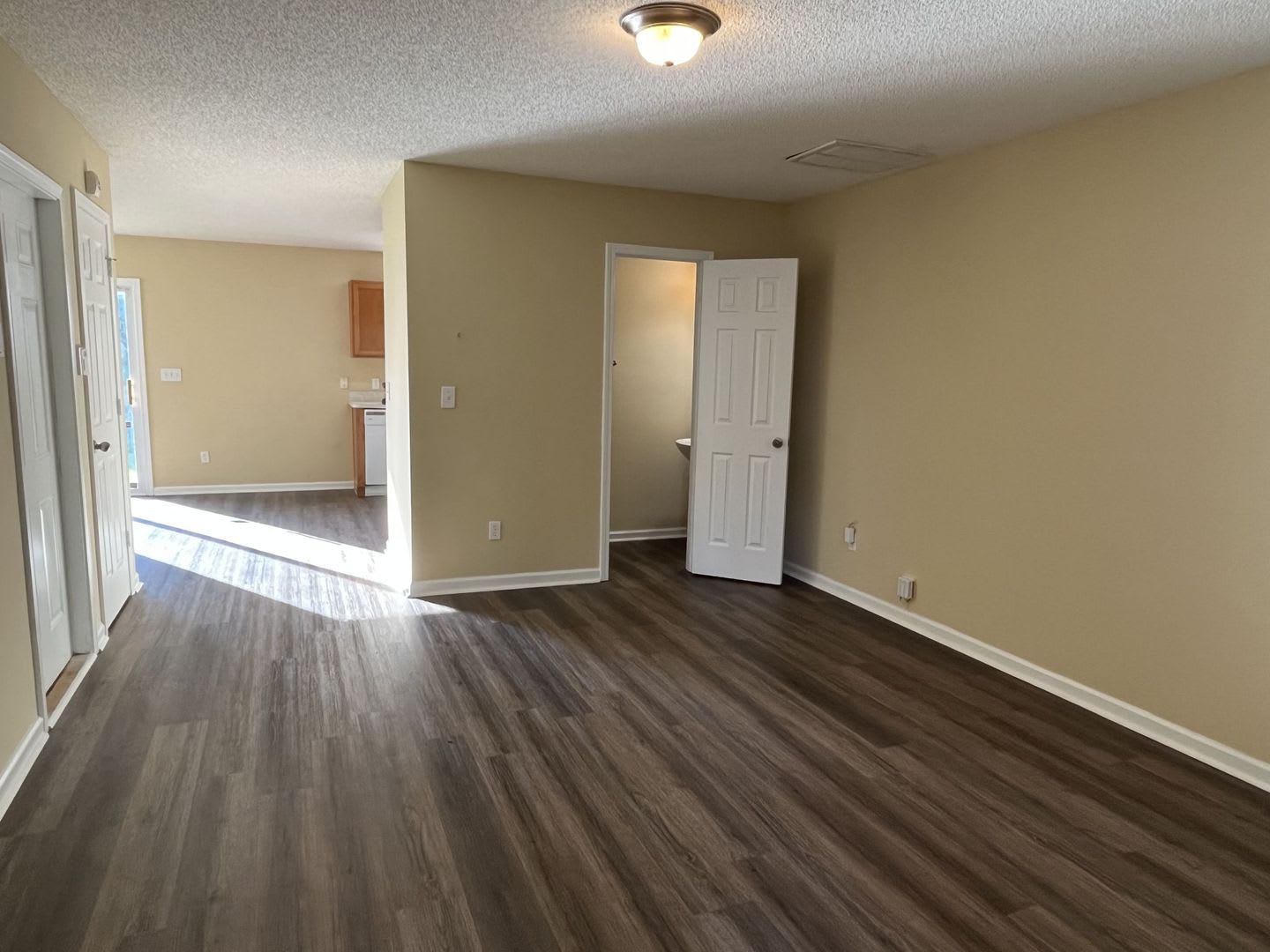 COMING SOON!!! Refreshed 3 Bedroom House in NW Charlotte – photo 4