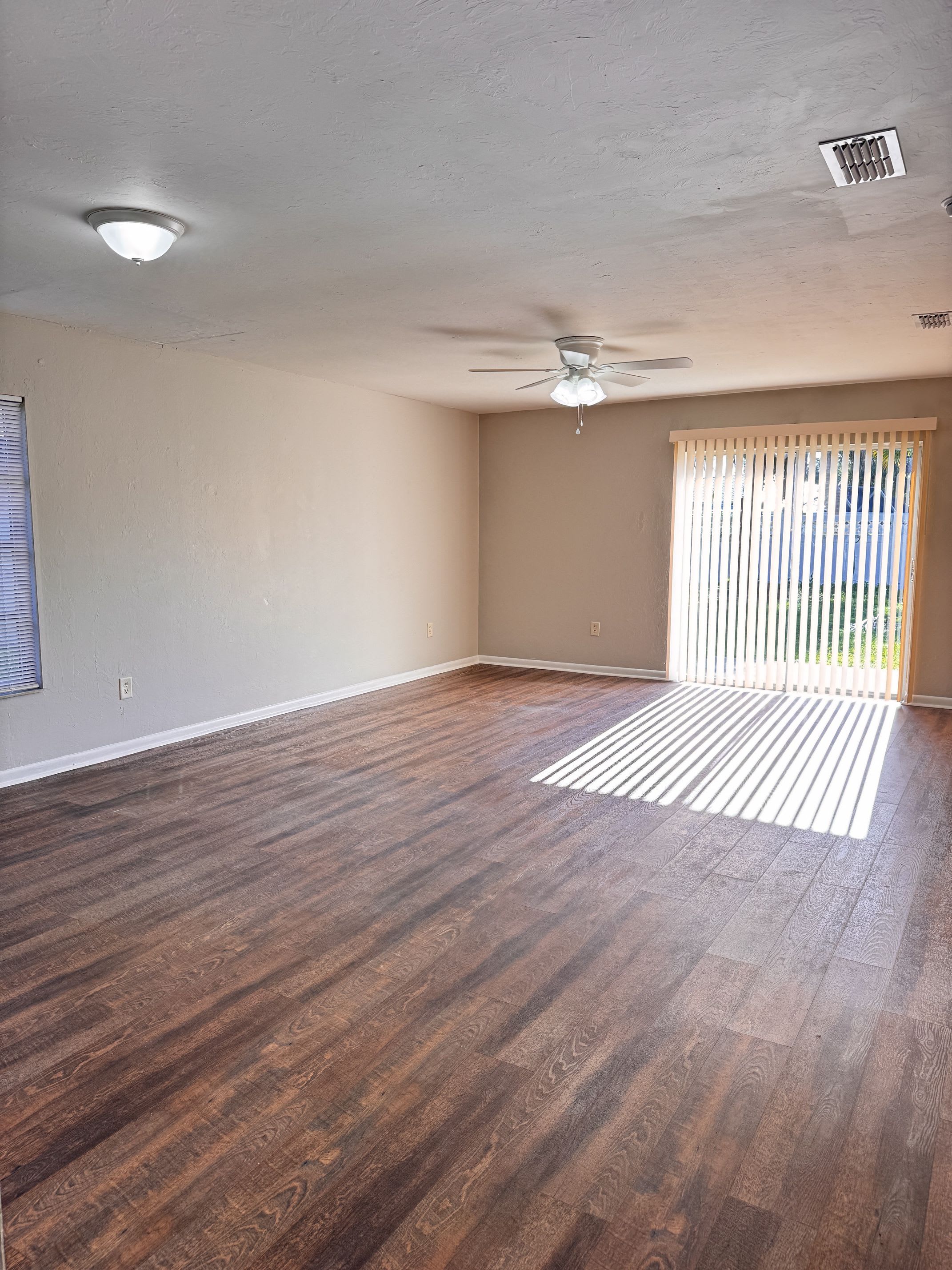 223/225 SE 24th Ave (ZFI) – photo 1