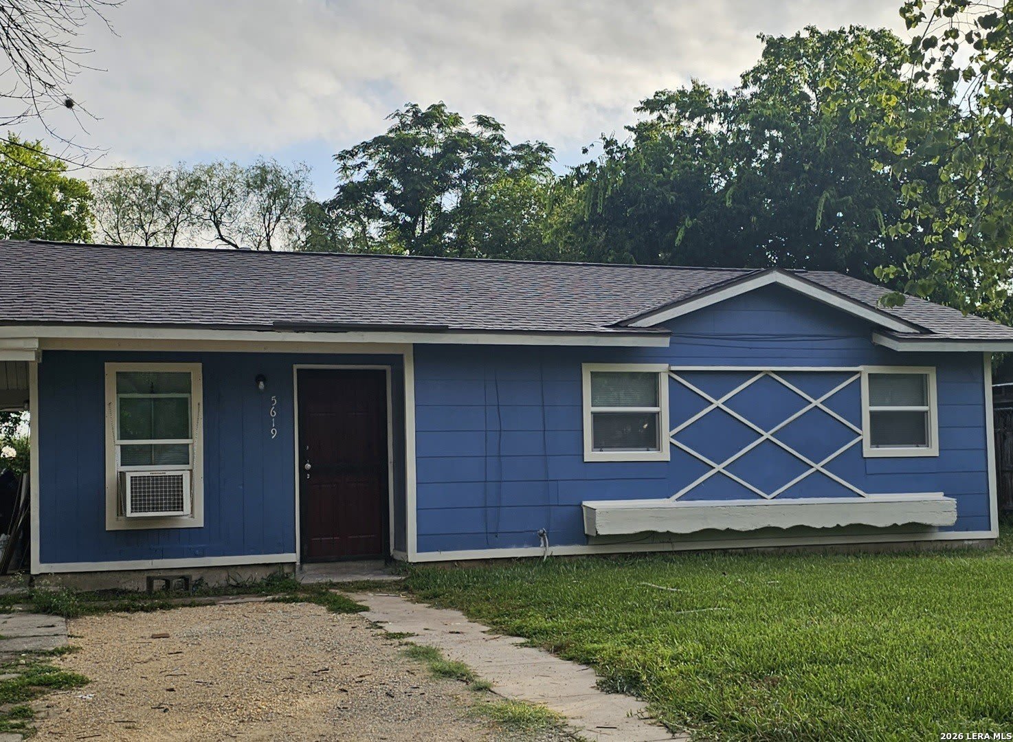 5619 Stonybrook Dr – photo 1