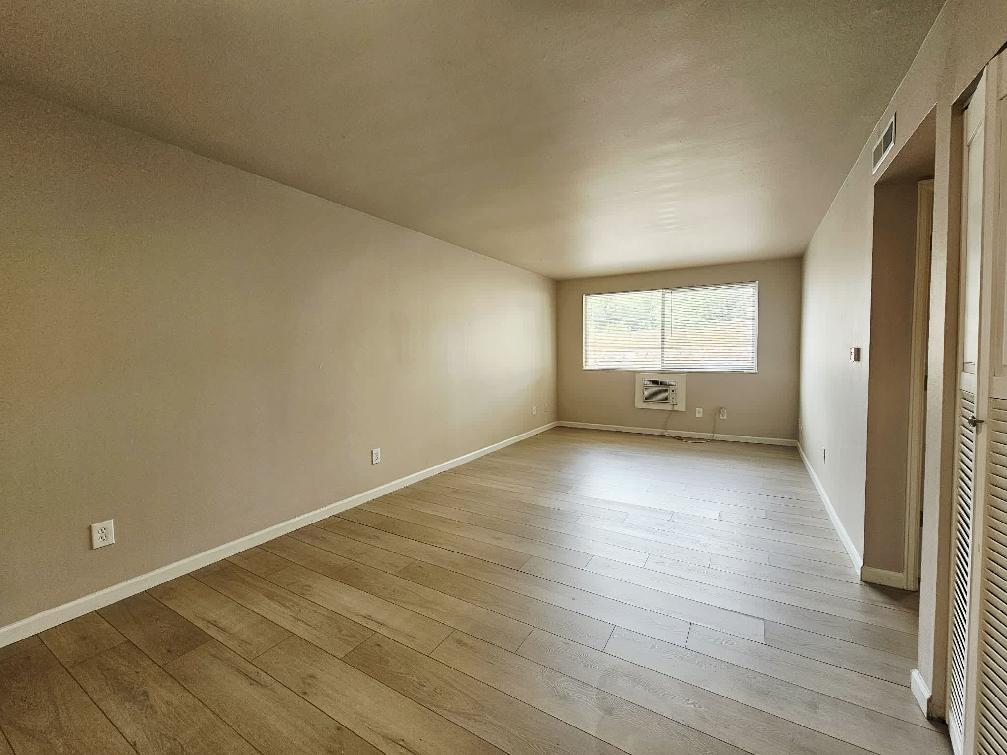 107 University Drive – photo 1