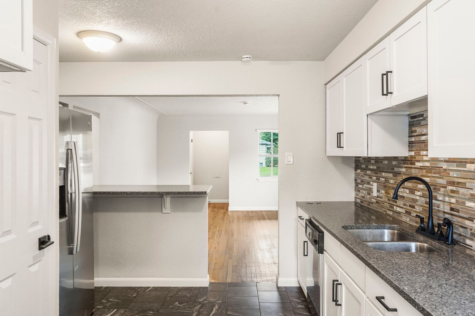 Recently Updated 4-Bedroom Near DU – Utilities Included + Garage Available – photo 5