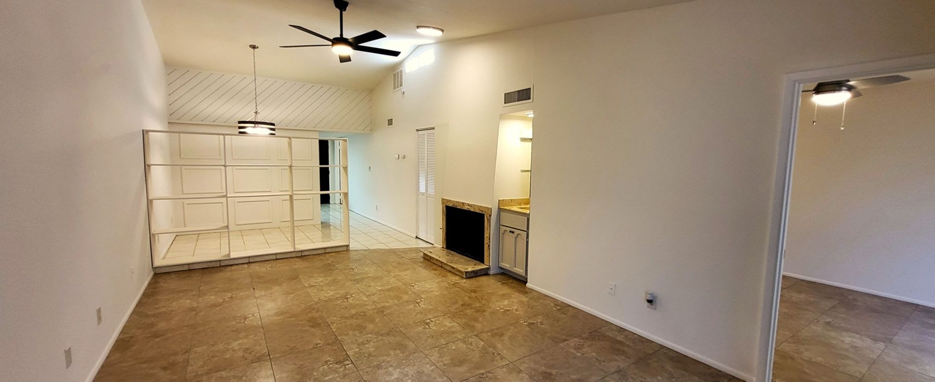 Affordable 2 Bedroom Condo In West Phoenix Ready To Rent – photo 2
