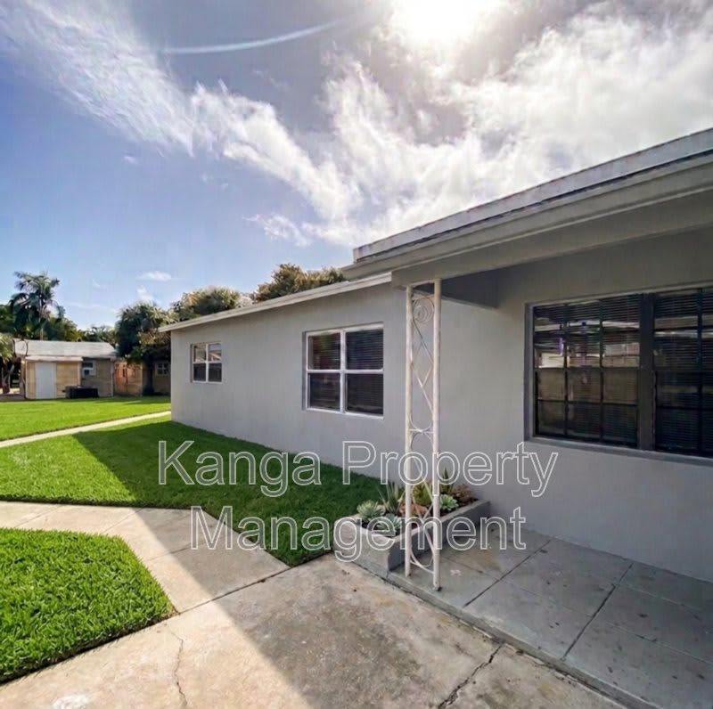 3716 Henry Ave – photo 1