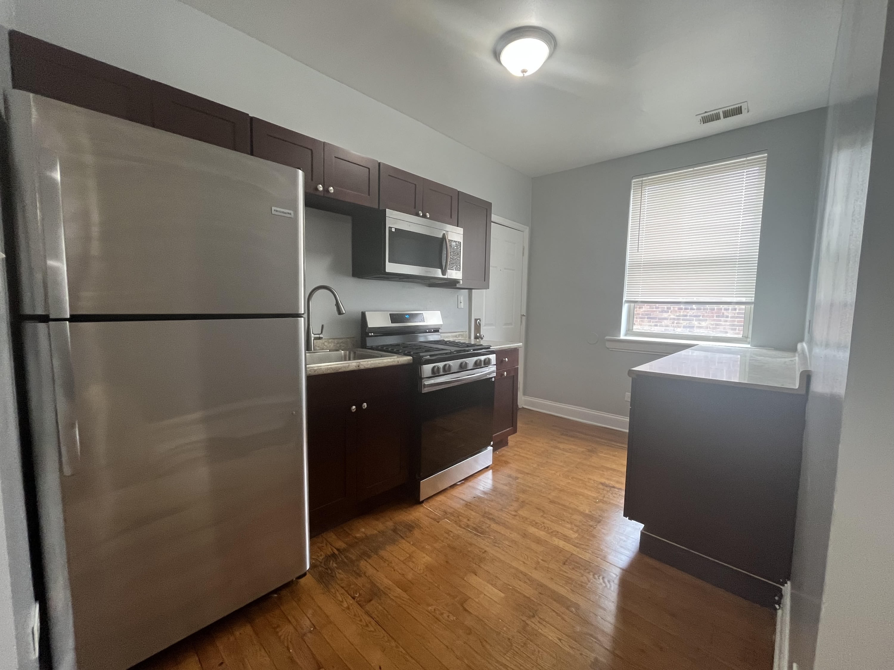 3438 West Franklin Boulevard – photo 1