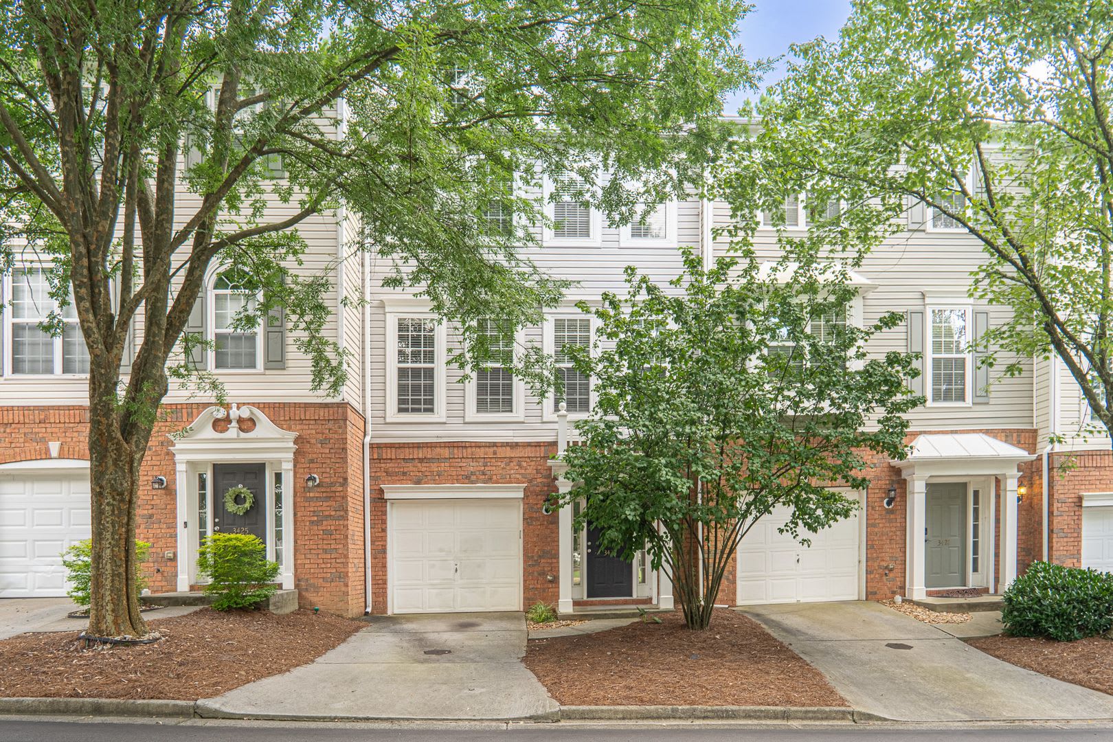 Spectacular Lake View Townhome In Alpharetta 3 Bedrooms Office Available July 1 2026 – photo 2