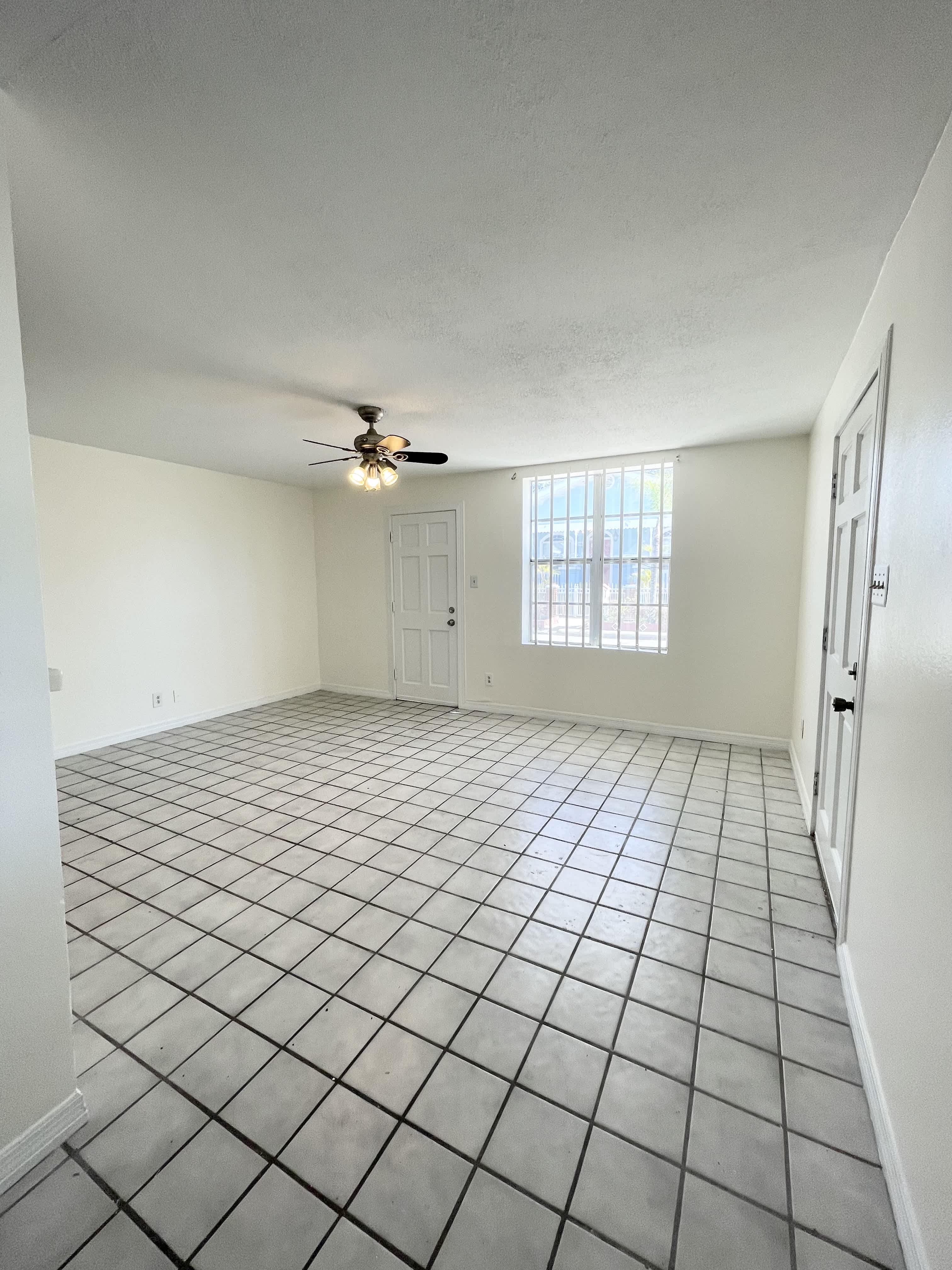 2916 N 16th St Apt 1 – photo 2