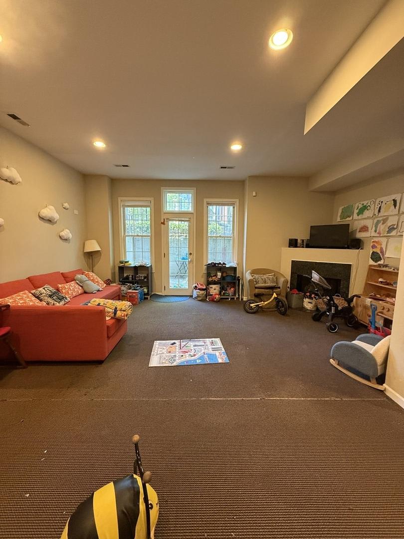 1514 North Wood St. – photo 3