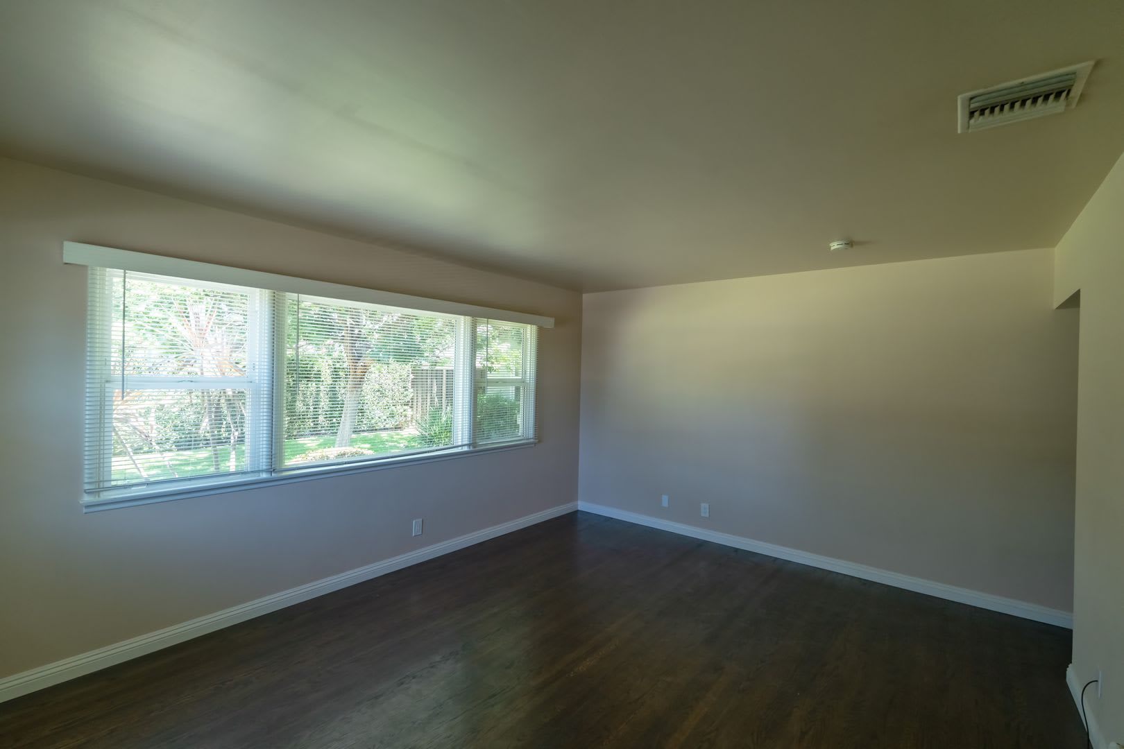 Charming Monrovia Home in a Prime Location! – photo 2