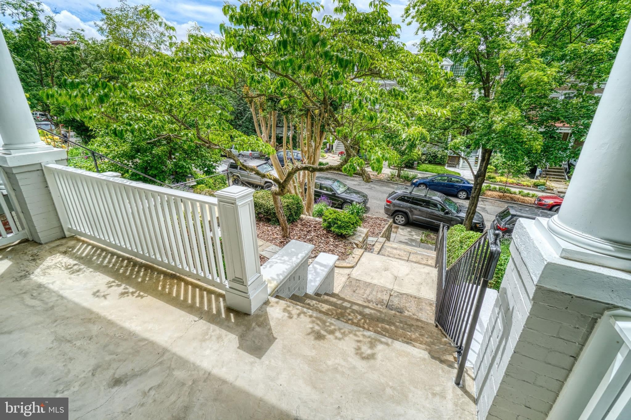 1821 Kilbourne Place Nw – photo 2