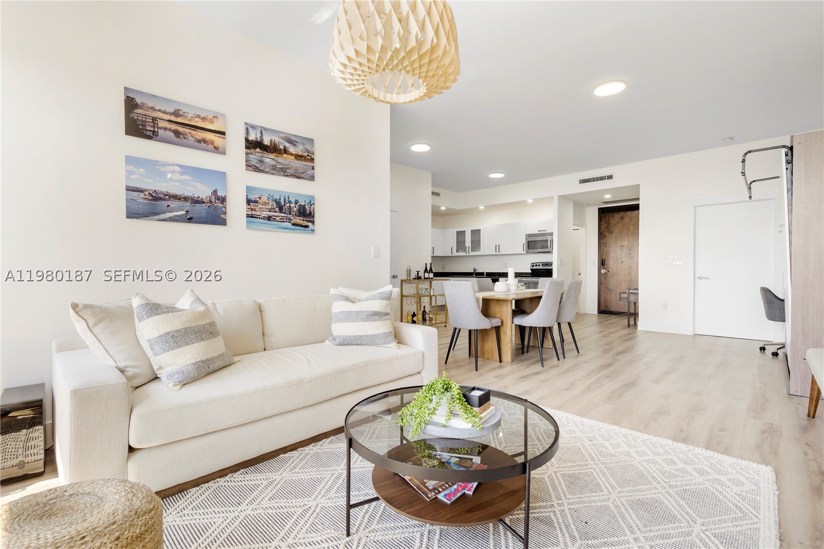 3250 Grand Ave – photo 1