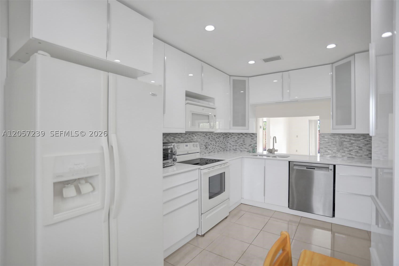 11529 SW 133rd Ter – photo 4