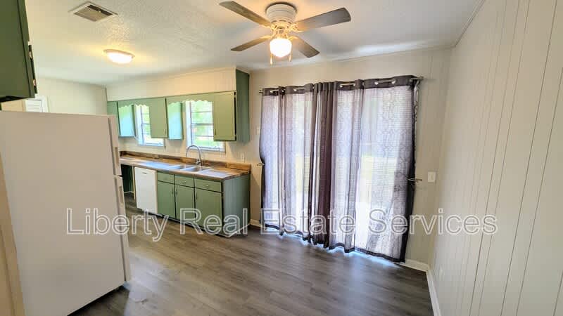 631 Fleming Rd – photo 3