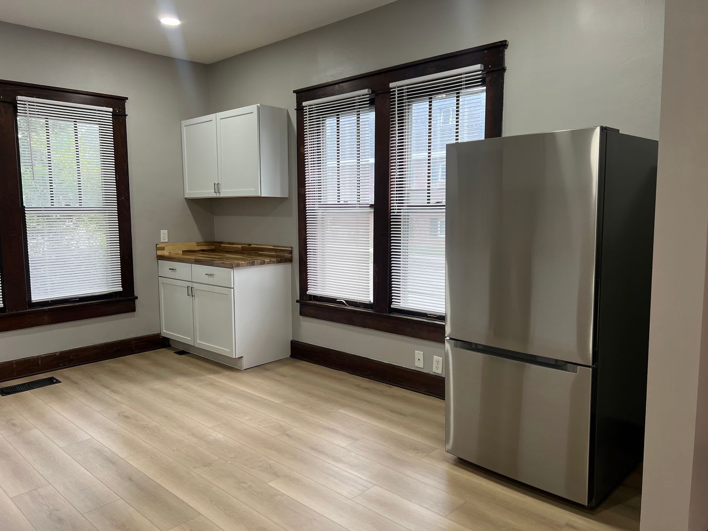 *Available August 2027!* 5 bedroom house downtown!! Recently Renovated! – photo 5