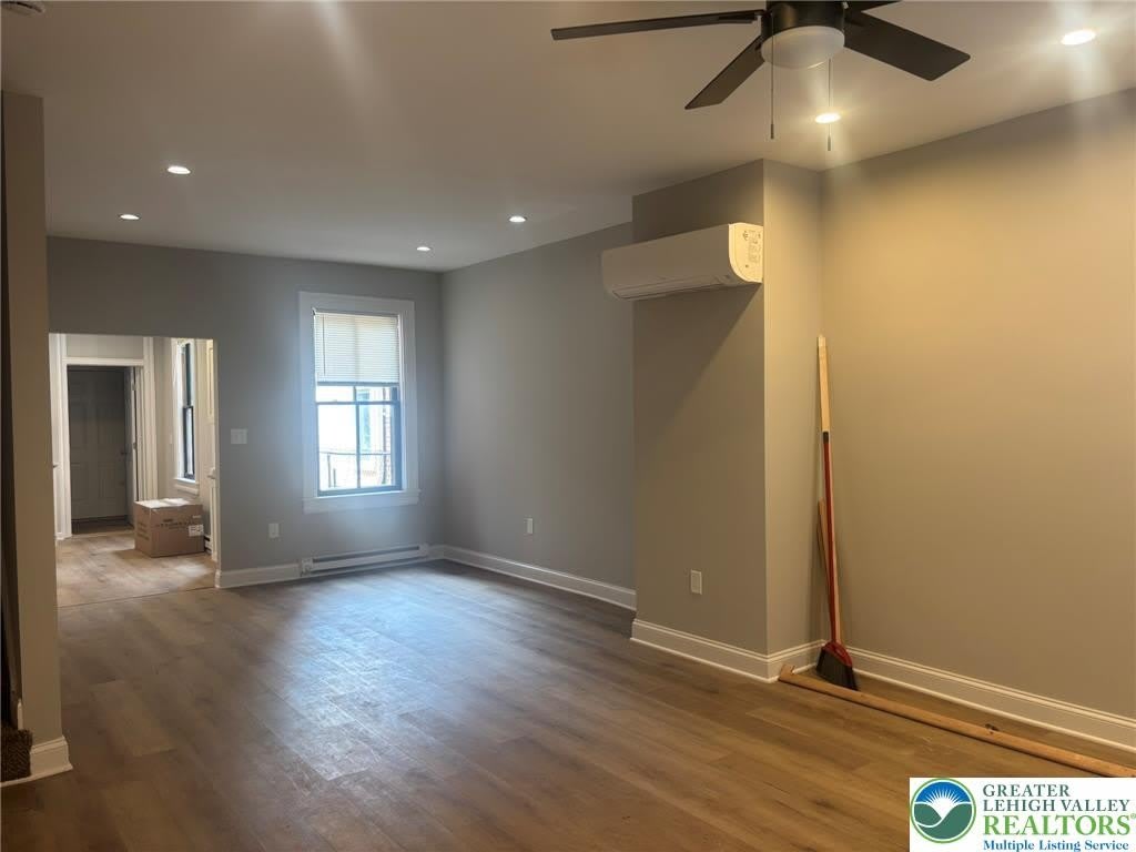 141 S 6th Street – photo 4