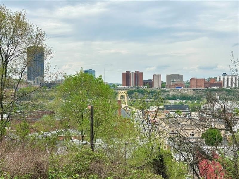 1004 Fritz St – photo 2