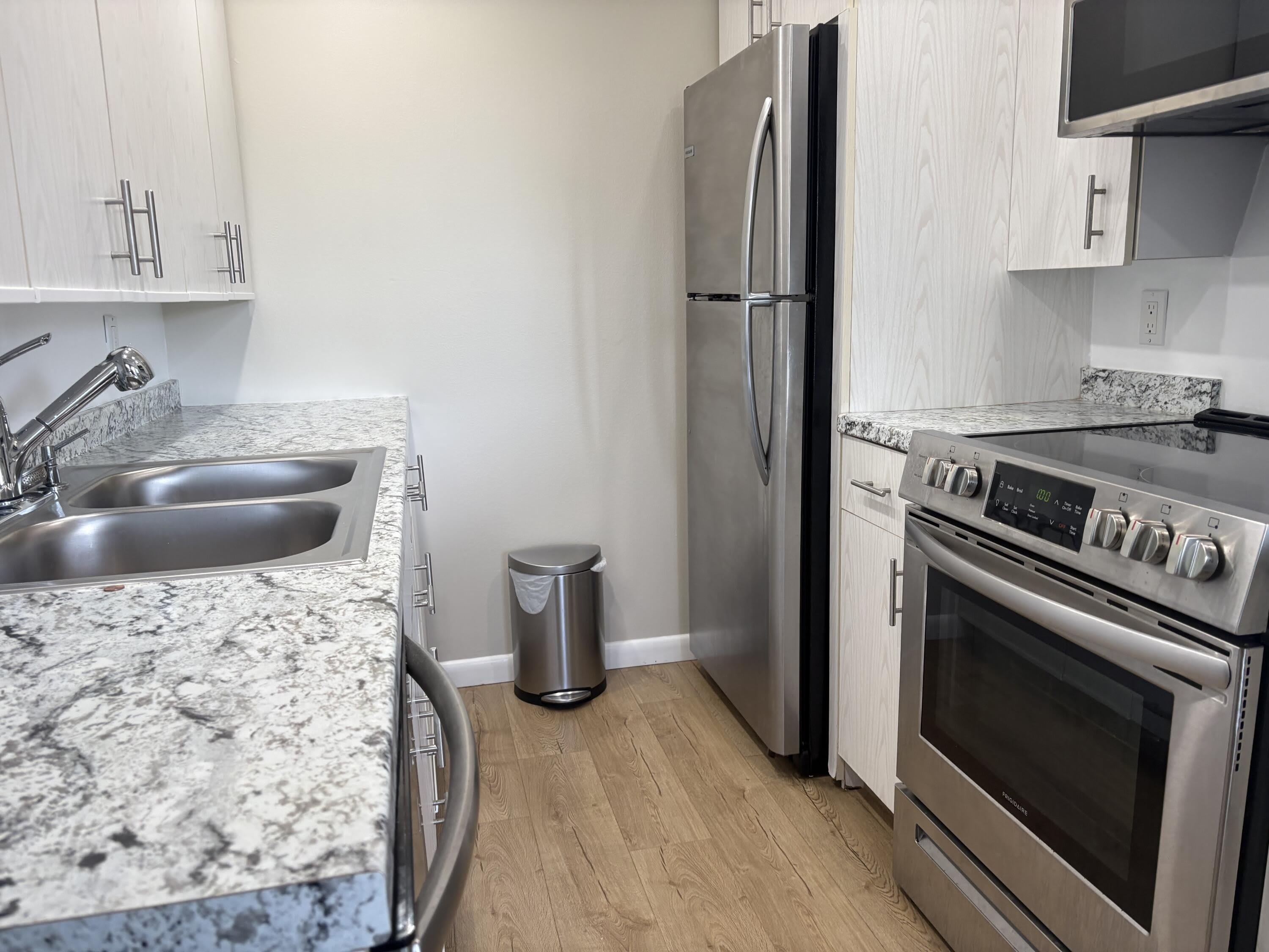 3082 Cornwall E – photo 2
