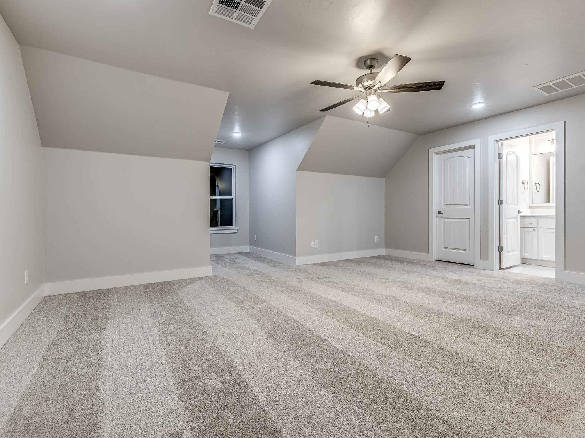 8225 Jenny Lane – photo 2