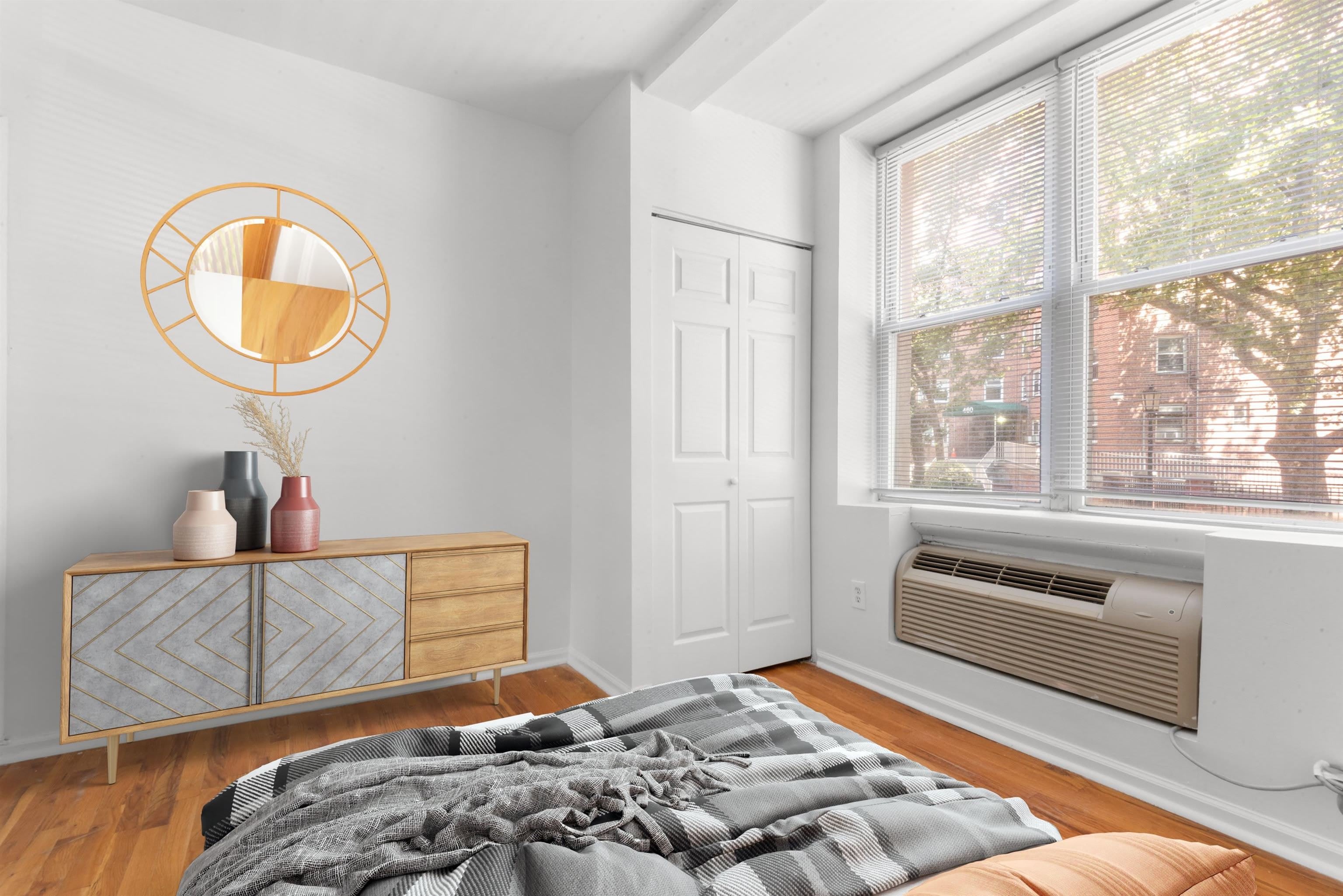 734 ADAMS ST – photo 4