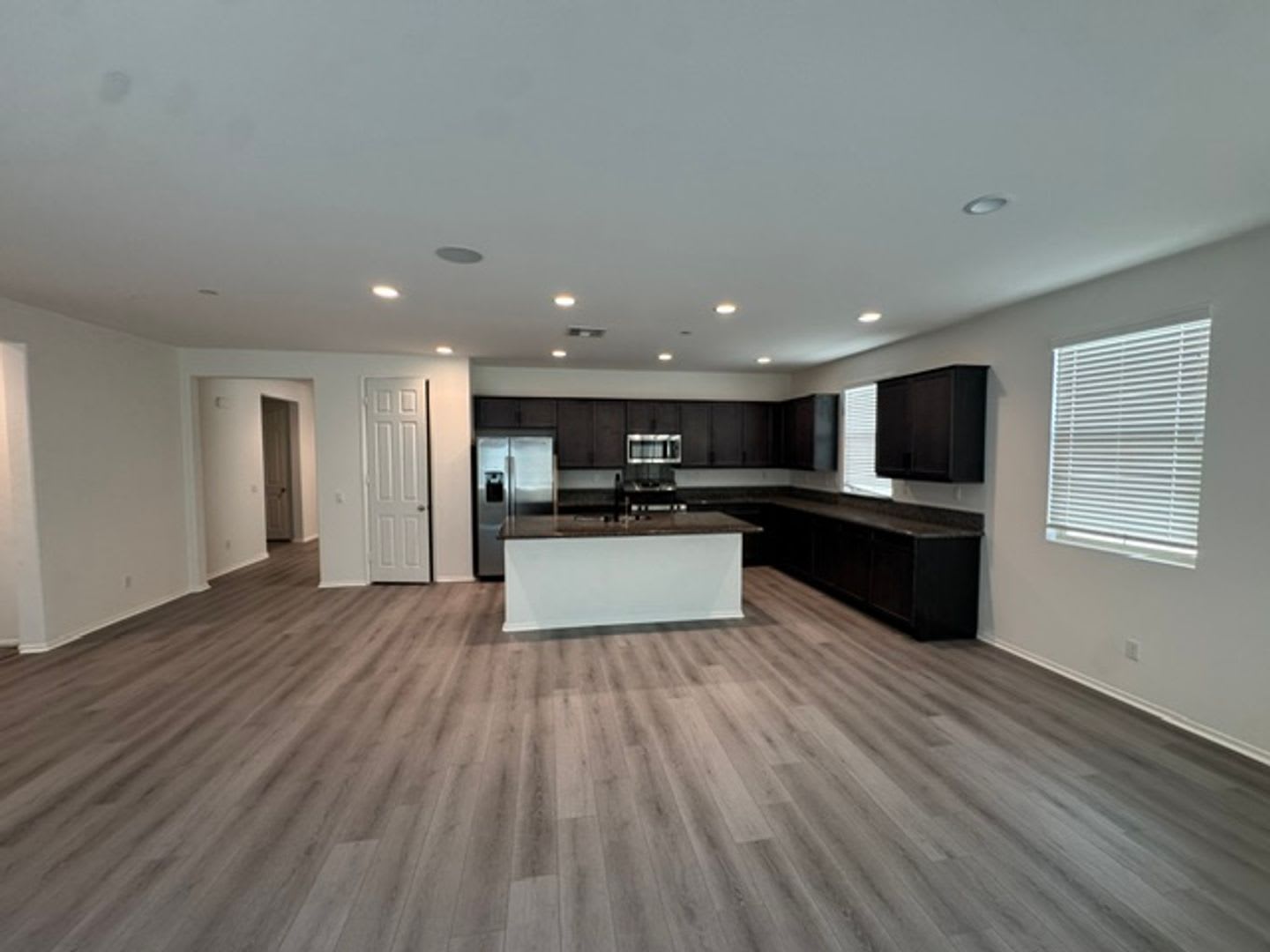 Welcome to this 3 bedroom home with solar panels – photo 4