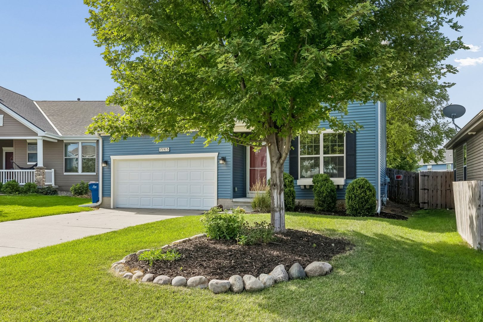 Spacious and Stylish 3-Bedroom In Bennington!! – photo 3