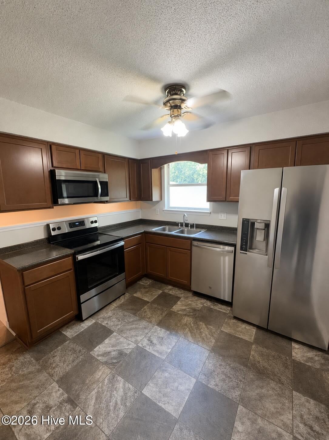 902 Laurel Lane – photo 5