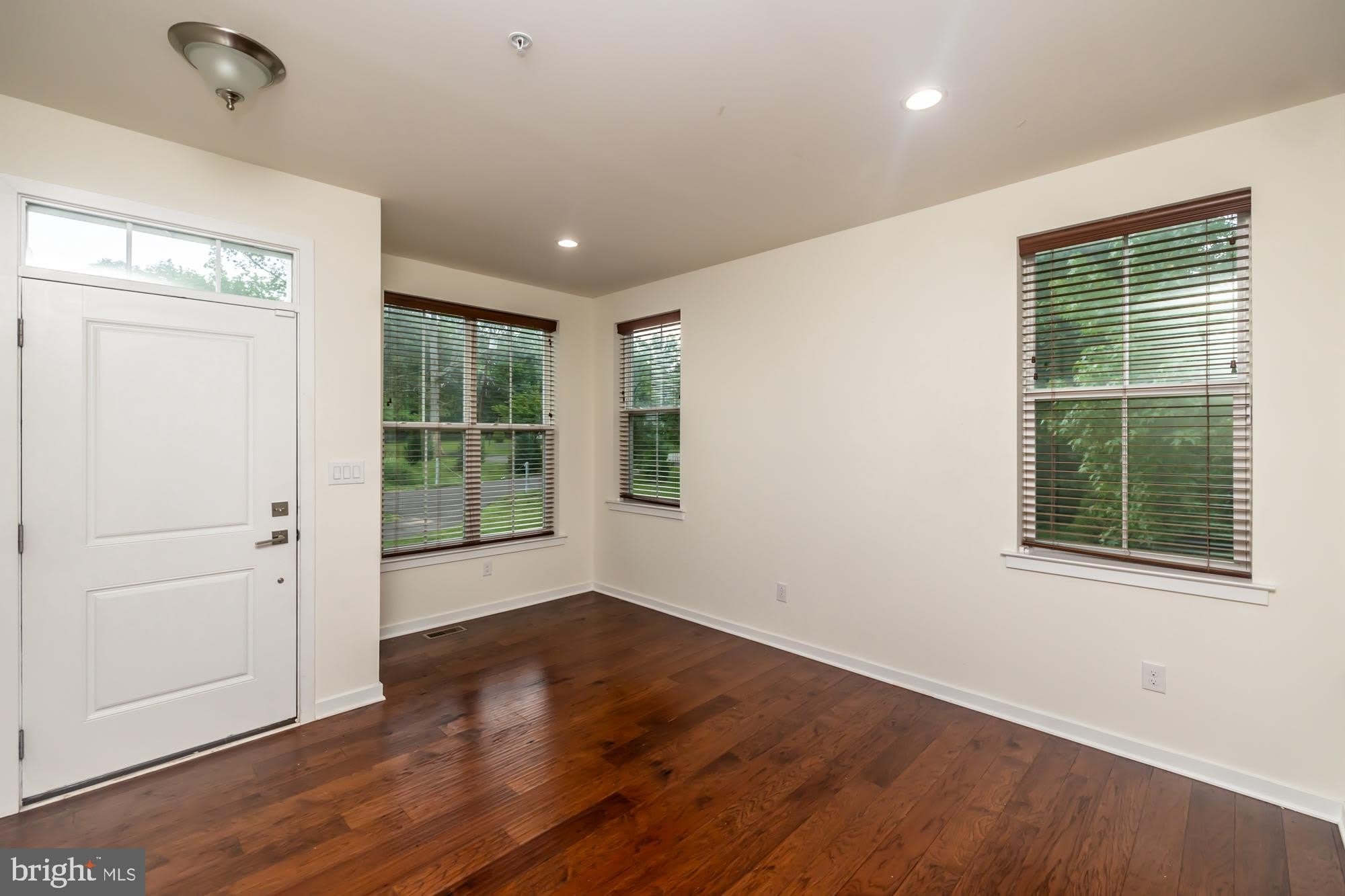 401 WYNSTONE Court – photo 5