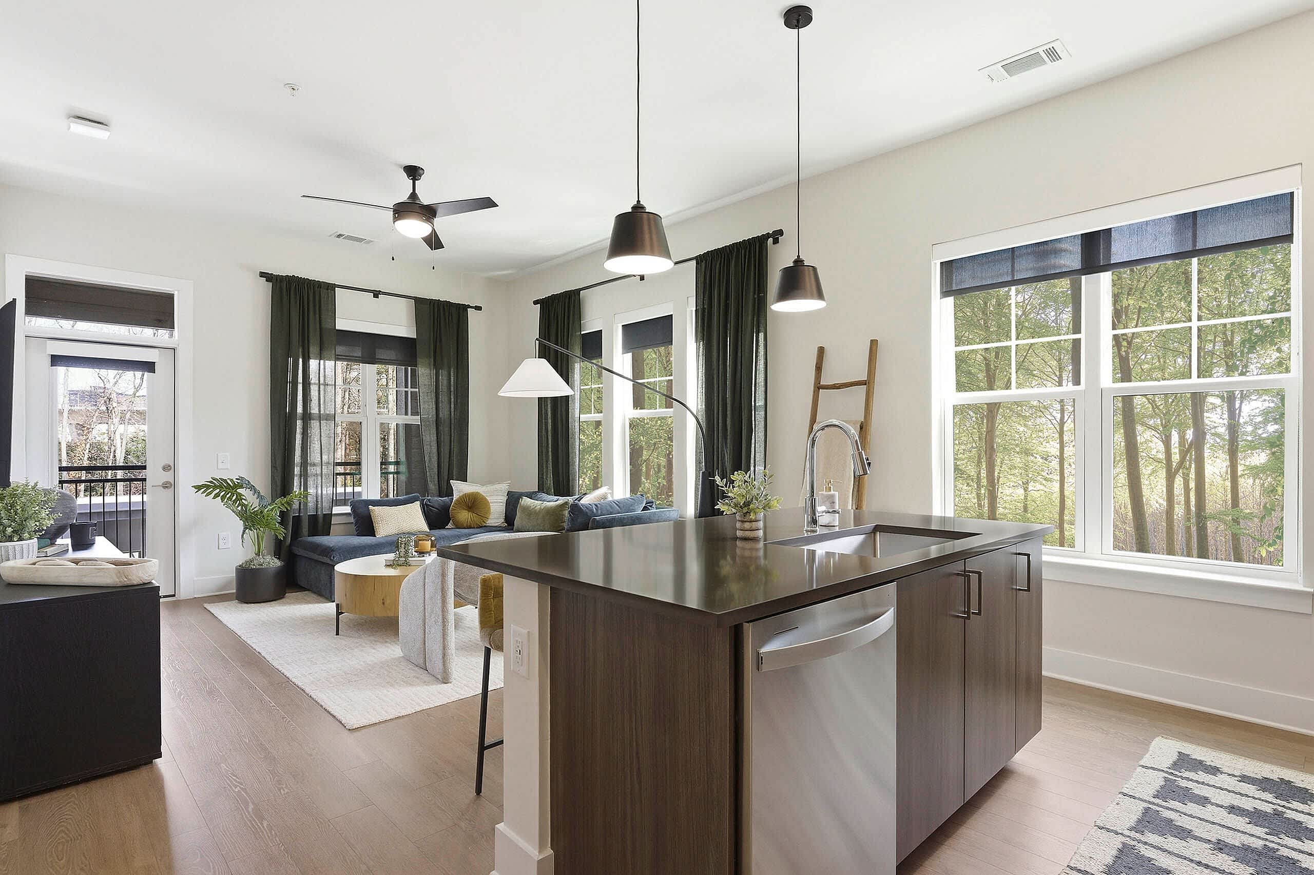 AMLI Brookhaven Apartments – photo 2