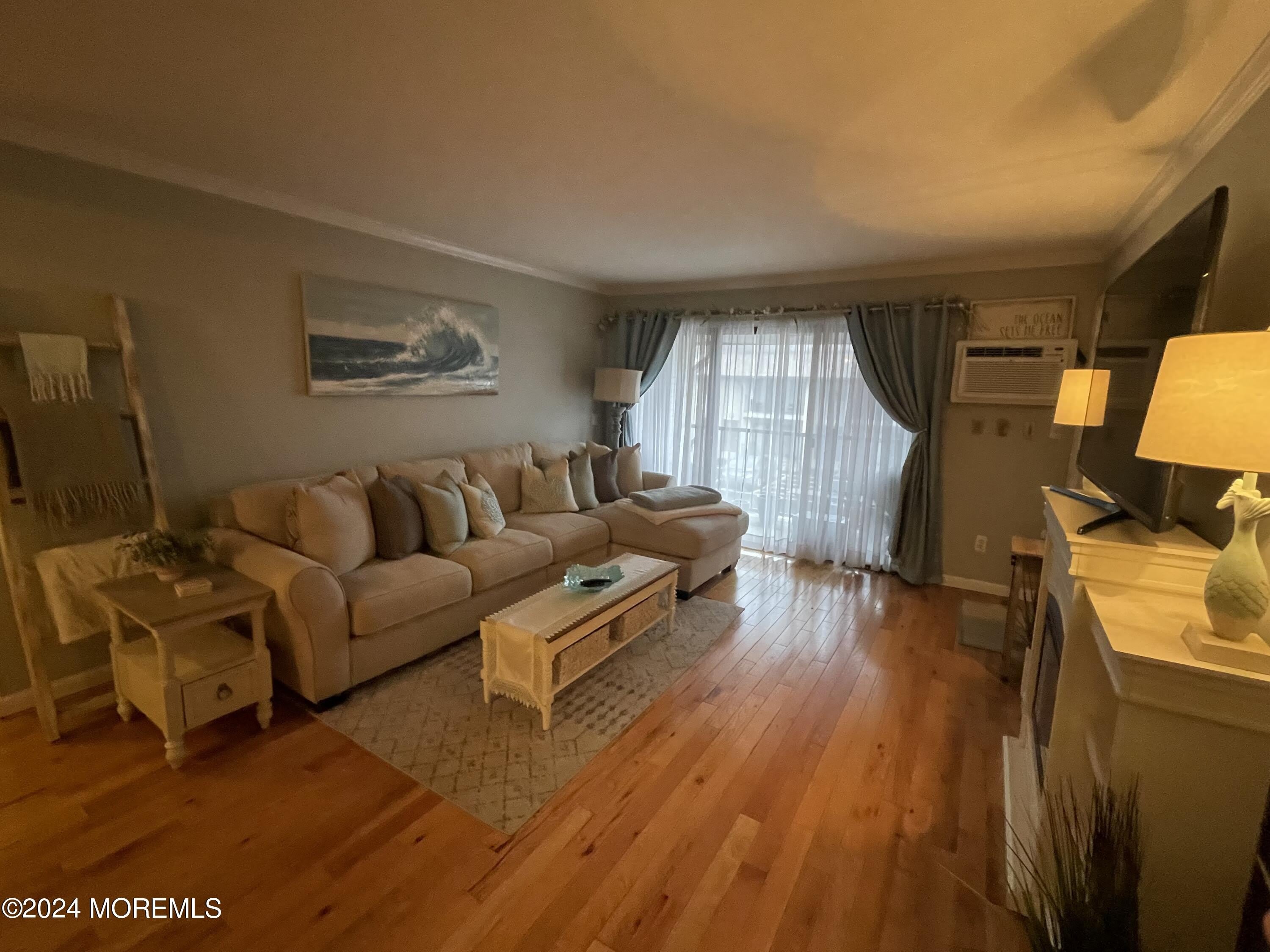 330 Shore Drive – photo 2