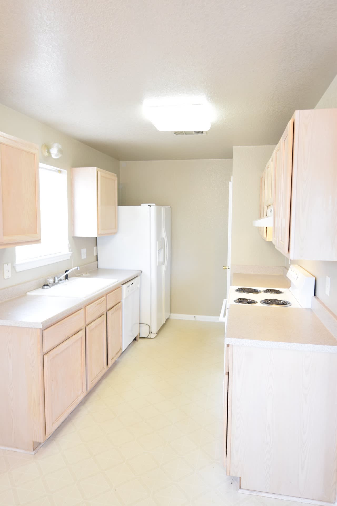 2504 Edgefield St – photo 4