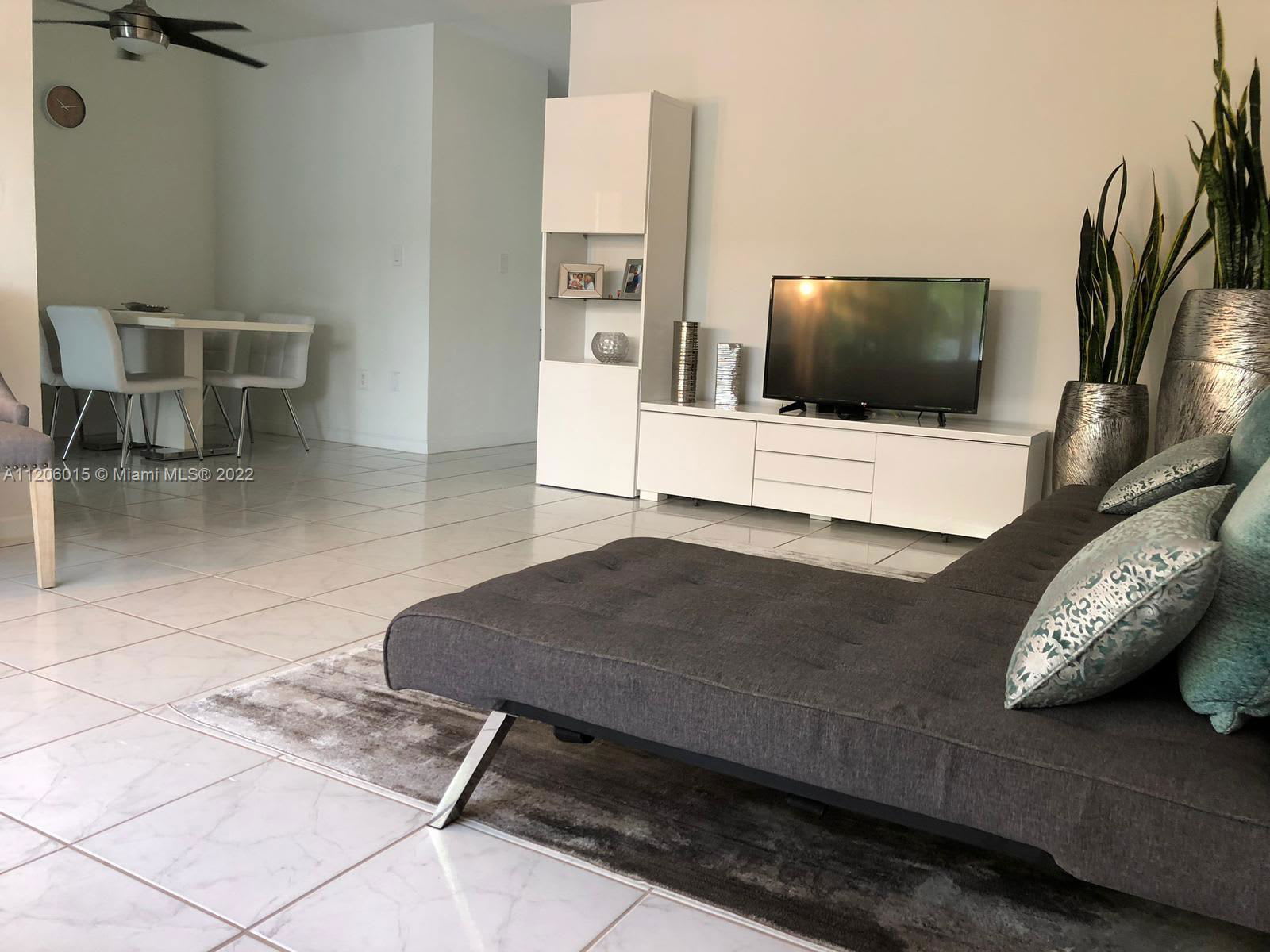 1255 Marseille Drive – photo 4