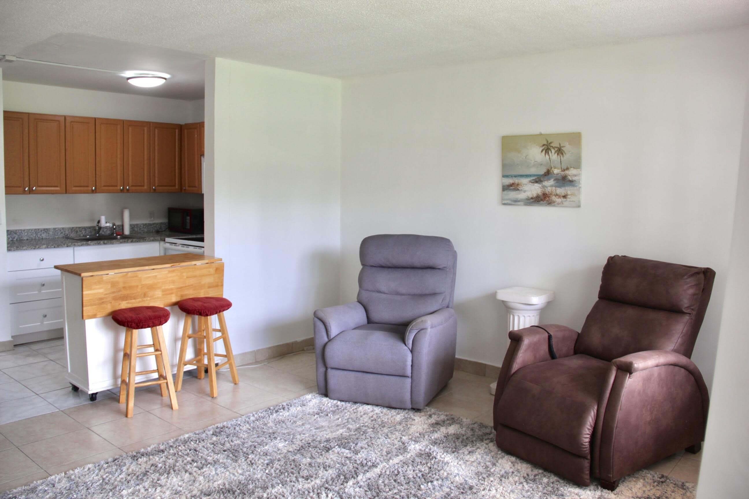 175 Canterbury H – photo 1