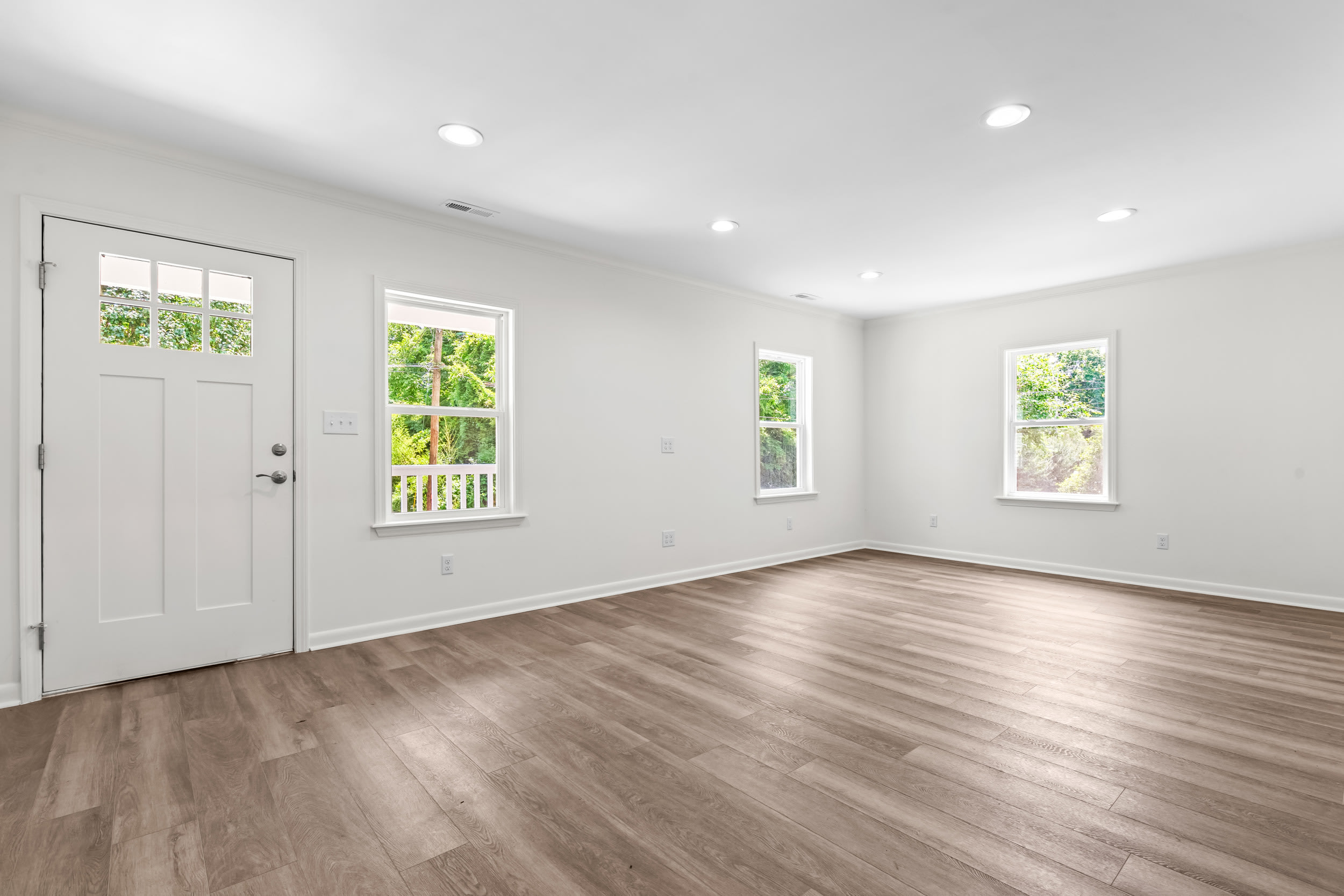 320 Clay St – photo 5