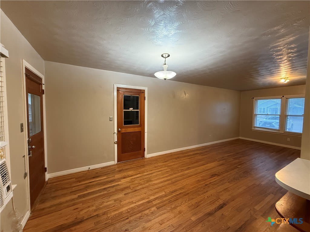 555 N Union Avenue – photo 4