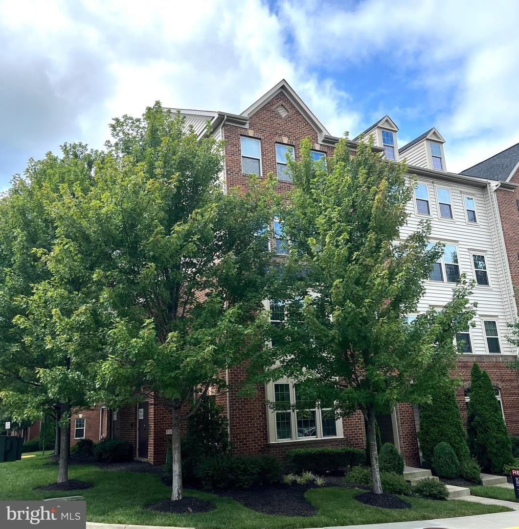 42101 PIEBALD SQ – photo 1