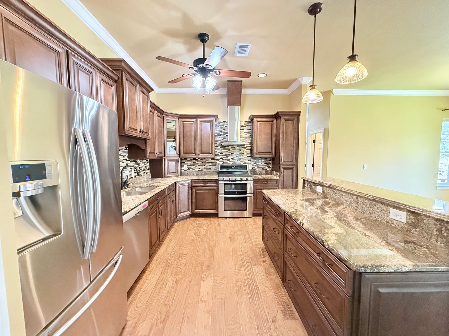 4-Bedroom Multilevel Home – photo 5