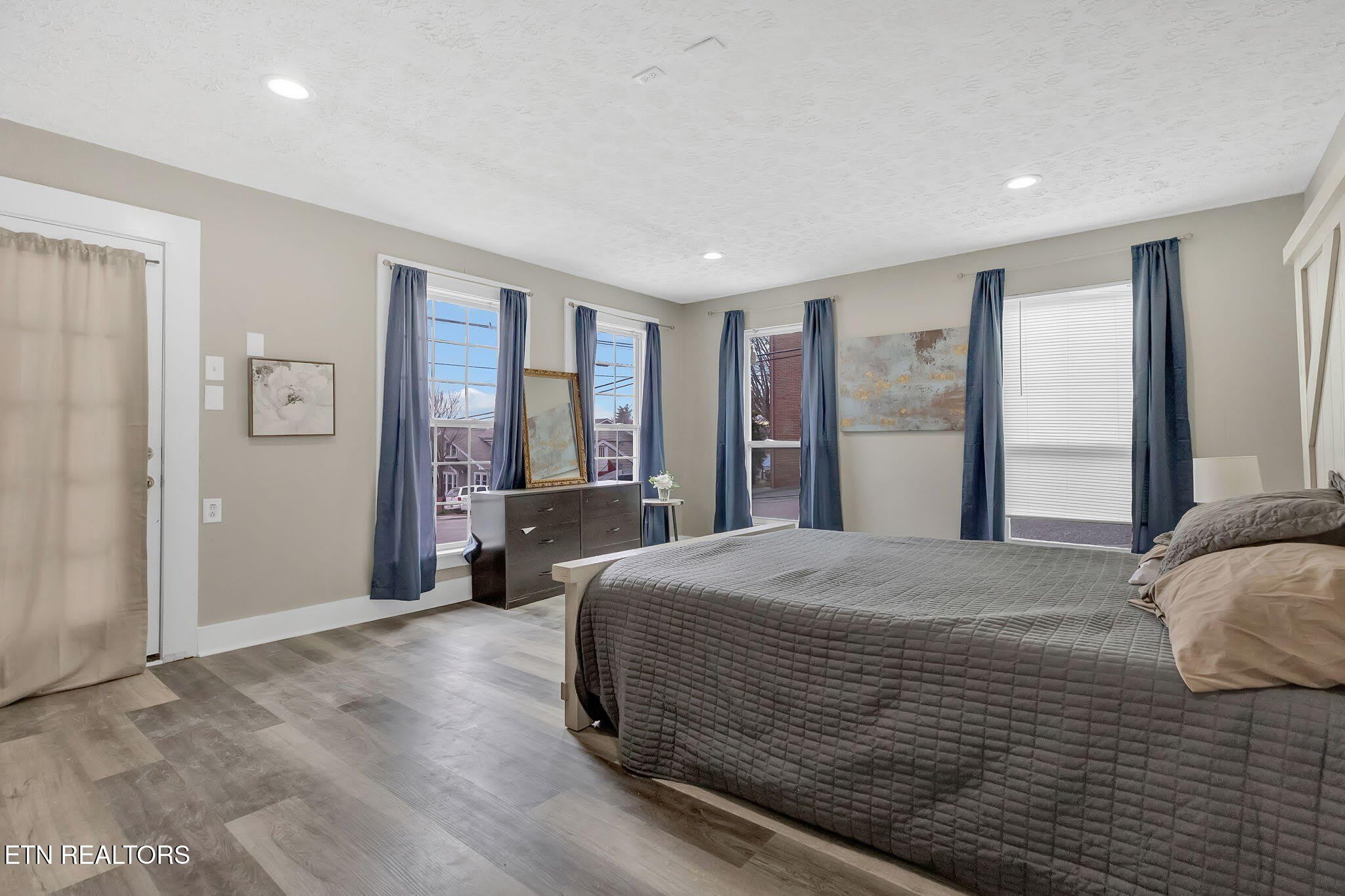 107 N C St – photo 3