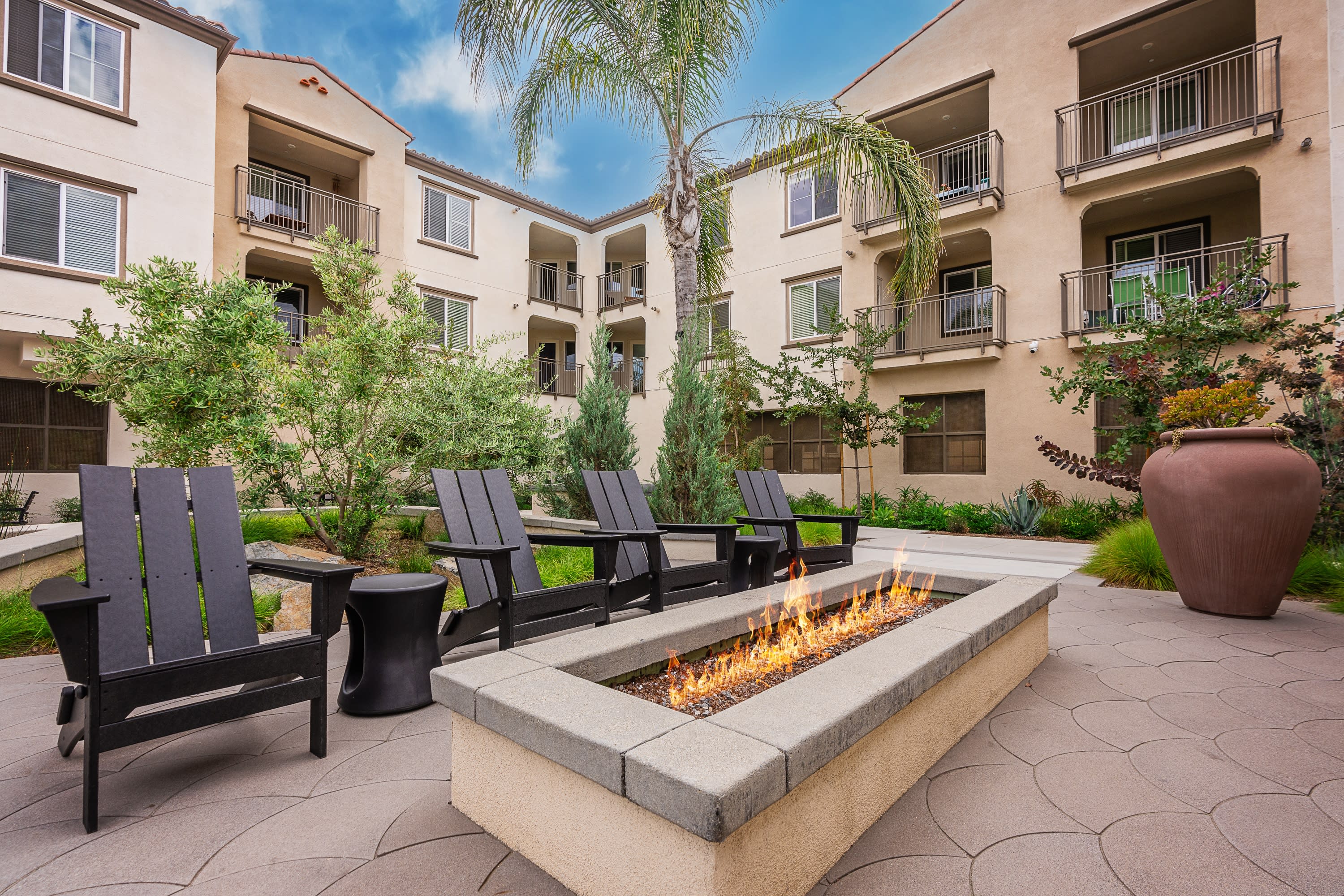 Los Alamitos Luxury Apartments – photo 2