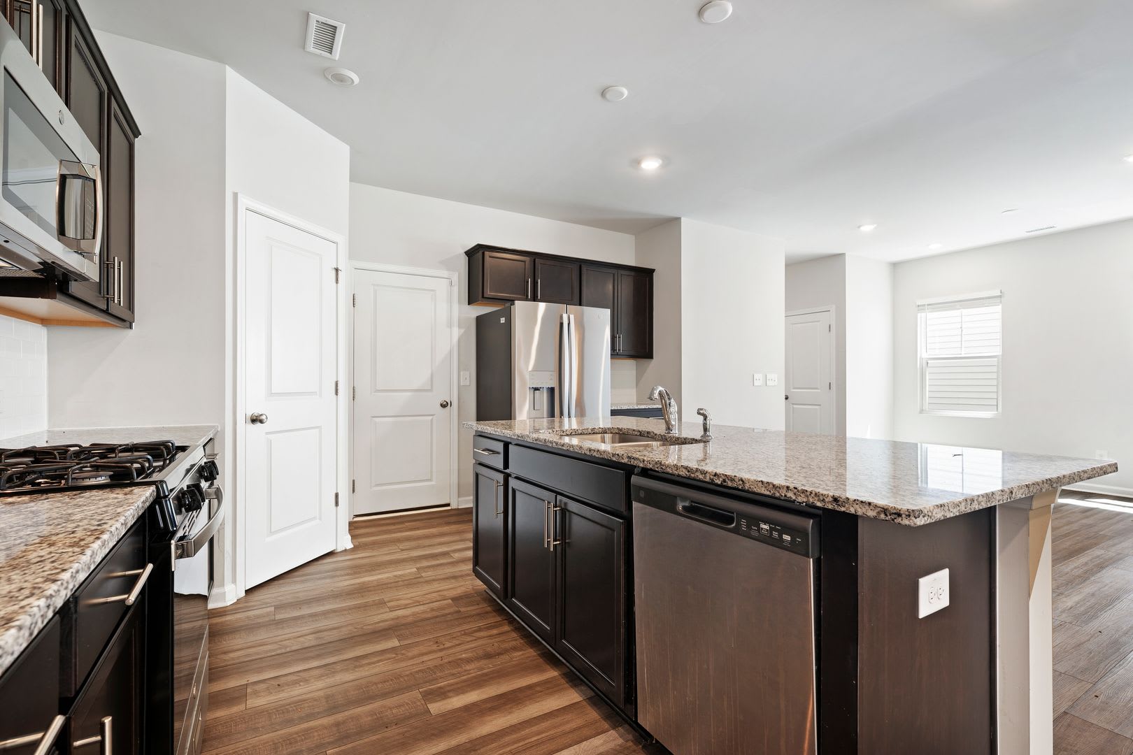 Beautiful 4-Bedroom Home Near Downtown Durham & RTP – photo 3