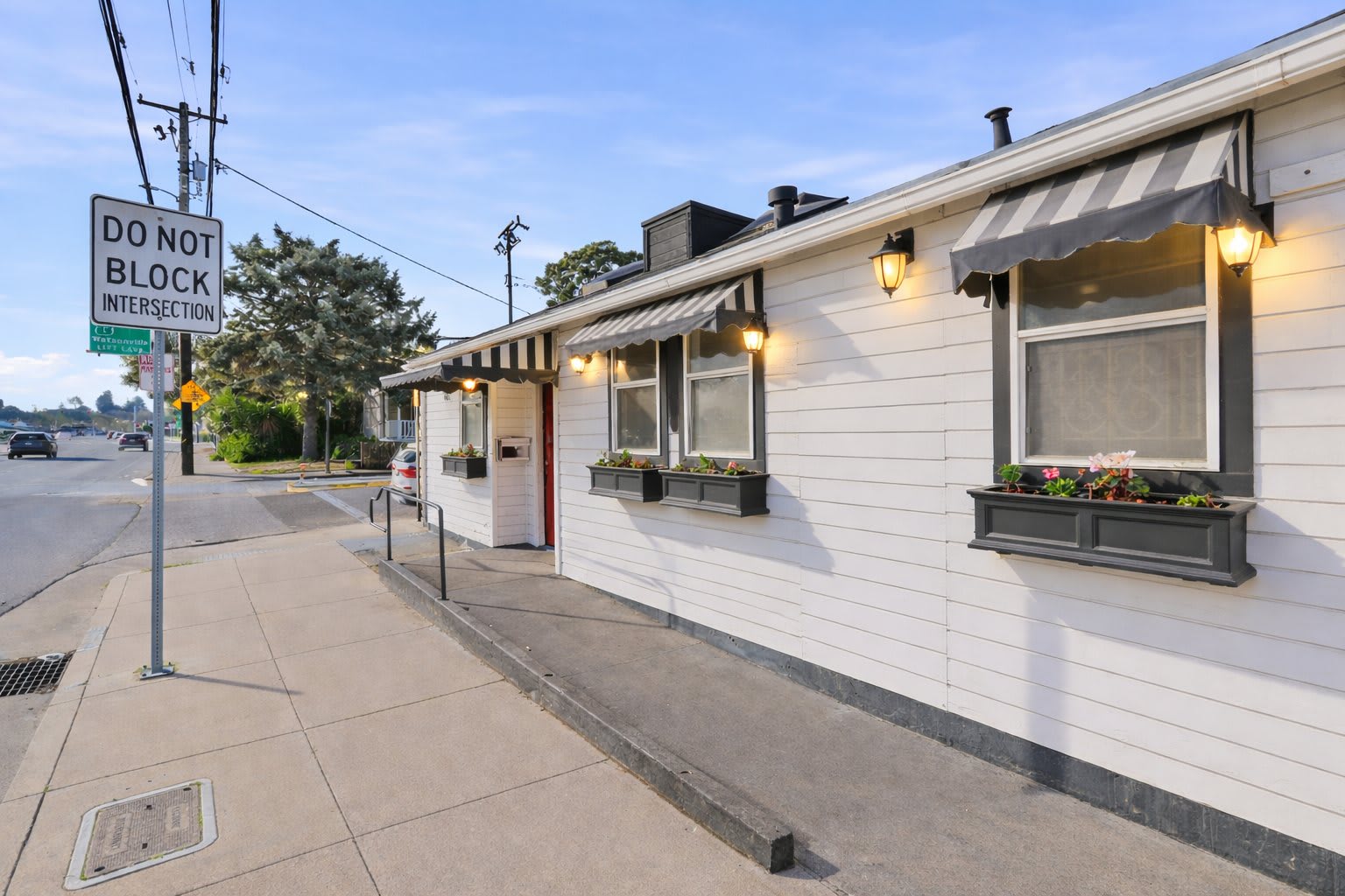 901 River St – photo 3