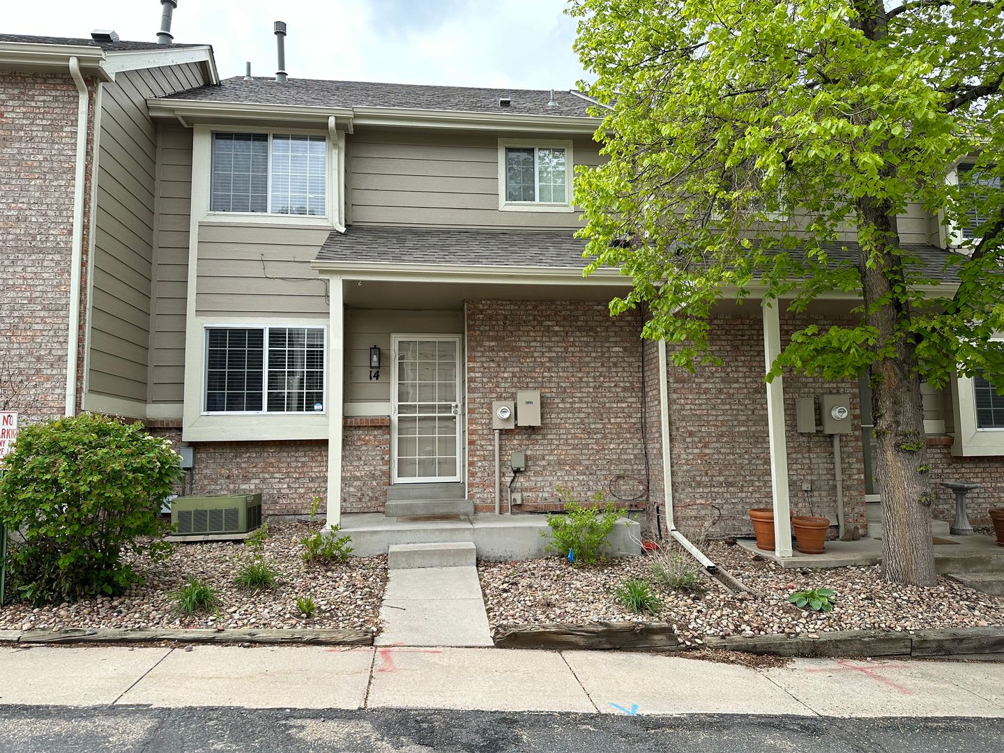 Spacious 2 Bed 2.5 Bath in the heart of Indian Creek – photo 1