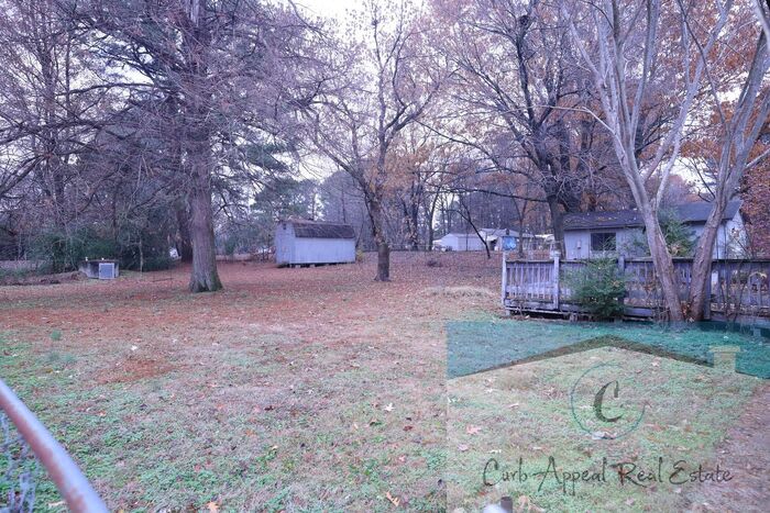 1405 Pratt Circle – photo 4