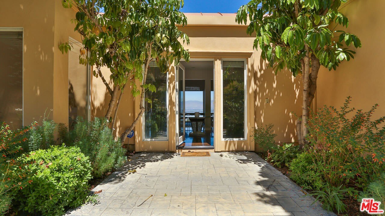 14445 MULHOLLAND Dr – photo 4