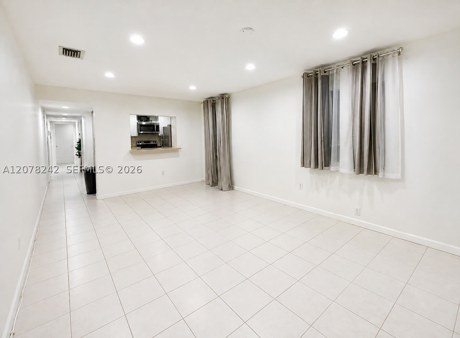 201 SW 19th Ave – photo 1