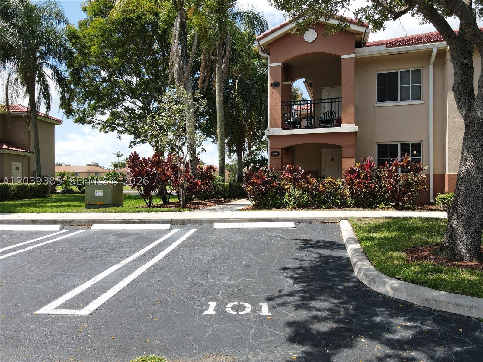 3486 Briar Bay Blvd – photo 3
