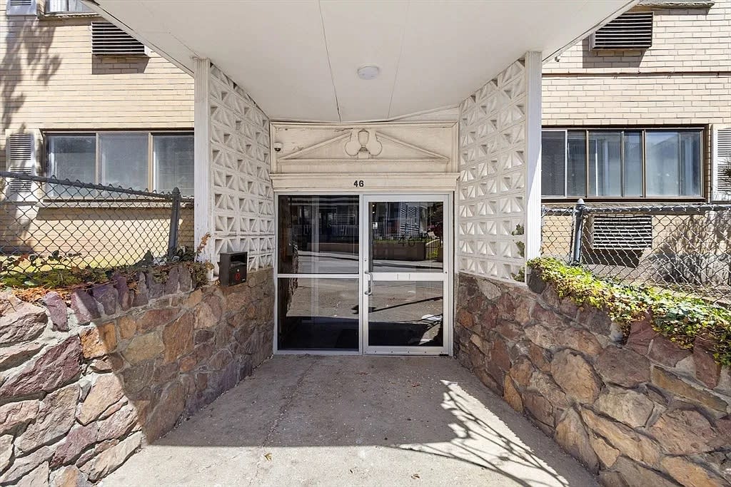 46 Adams St Apt C5 – photo 2